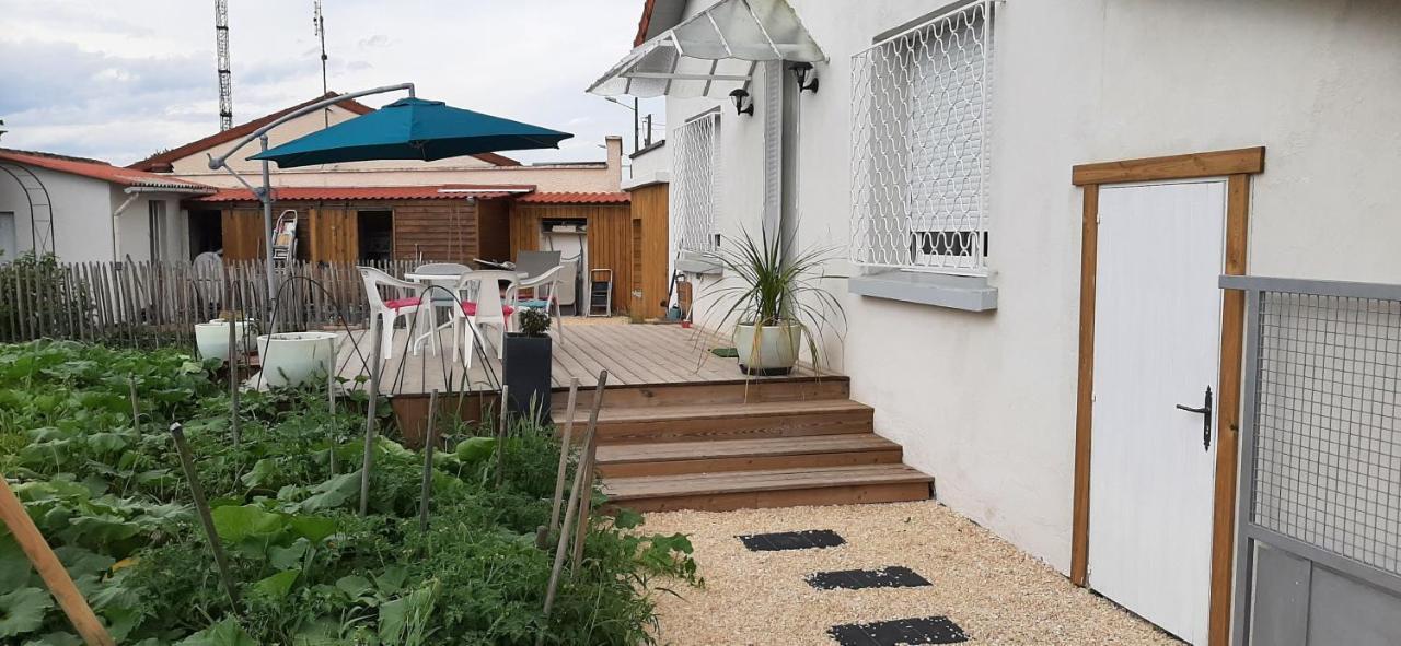 Maison Ville Agreable Riorges Bagian luar foto